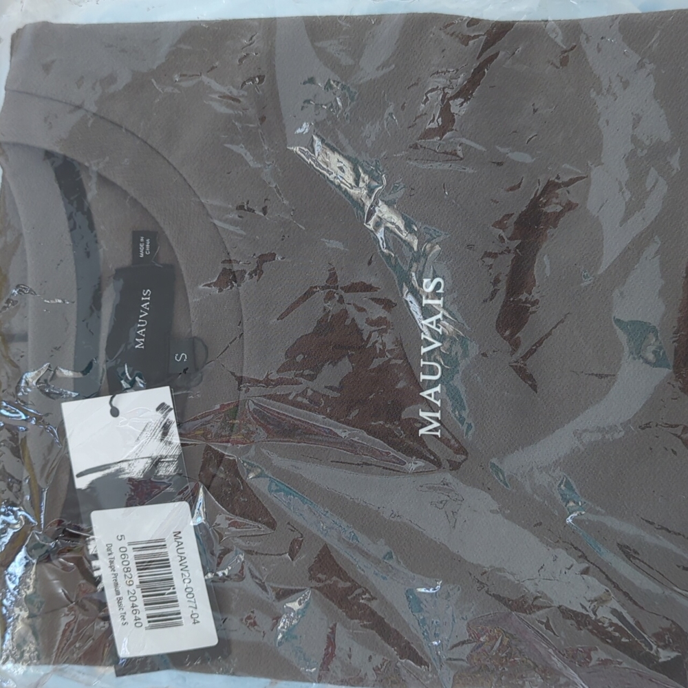 Mauvis basic tee size small dark taupe in color